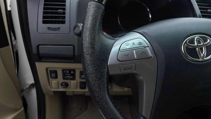 TOYOTA FORTUNER-Steering Wheel Trim Faded
