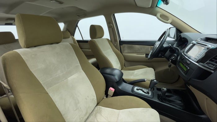 TOYOTA FORTUNER-Right Side Front Door Cabin View