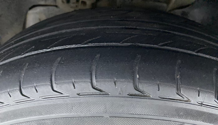 2018 Tata Tiago XE 1.2 REVOTRON, Petrol, Manual, 75,379 km, Left Front Tyre Tread