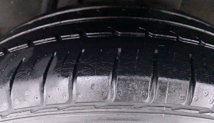2017 Honda Jazz 1.2 SV MT, Petrol, Manual, 26,509 km, Left Rear Tyre Tread