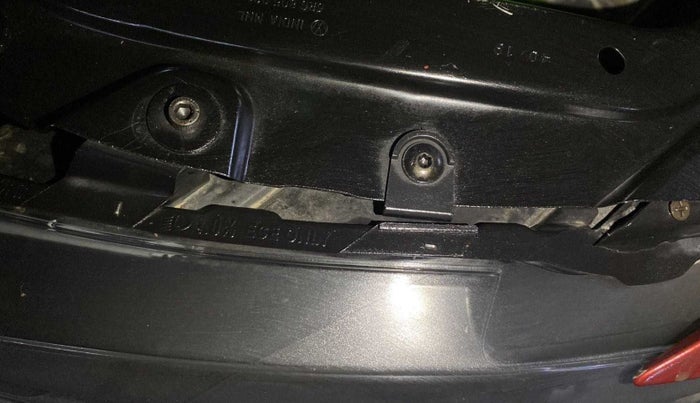 2019 Volkswagen Polo Trendline 1.0 L Petrol, Petrol, Manual, 30,464 km, Left headlight - Clamp has minor damage