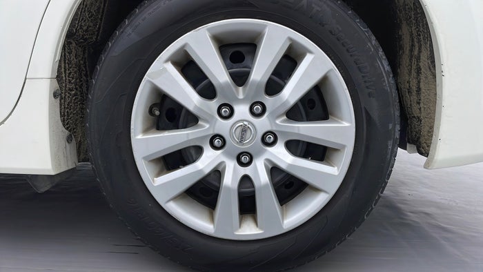 NISSAN ALTIMA-Wheel Cap LHS Rear Scratch