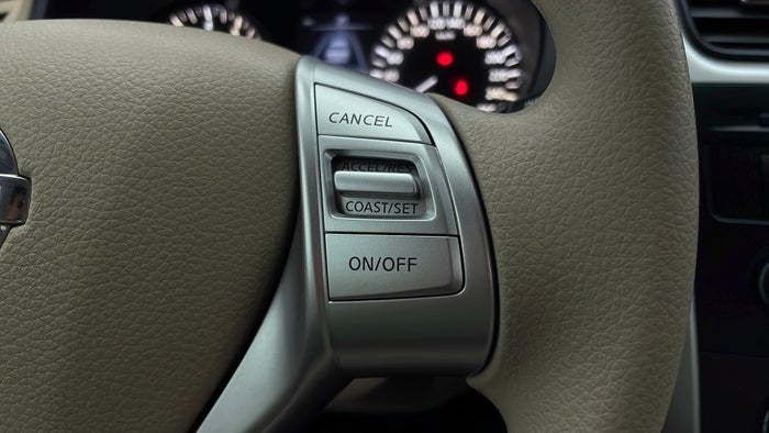 NISSAN ALTIMA-Cruise Control