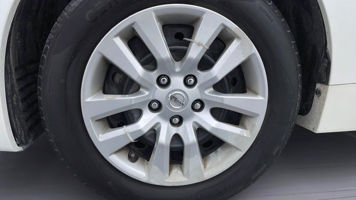 NISSAN ALTIMA-Wheel Cap LHS Front Scratch