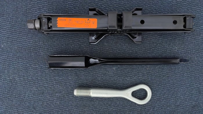 NISSAN ALTIMA-Tool Kit