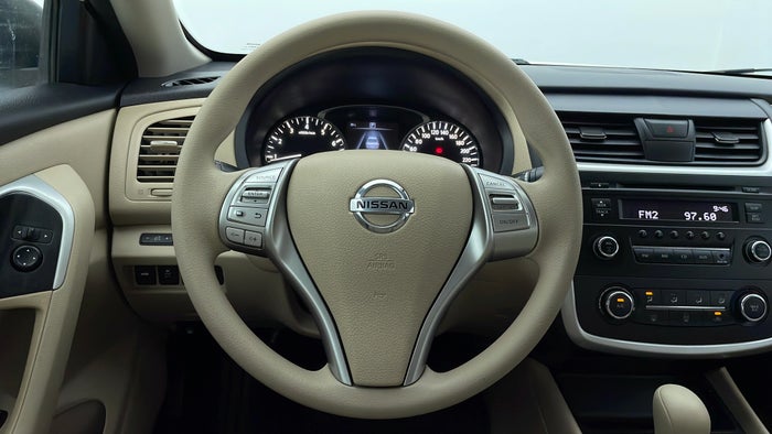 NISSAN ALTIMA-Steering Wheel Close-up