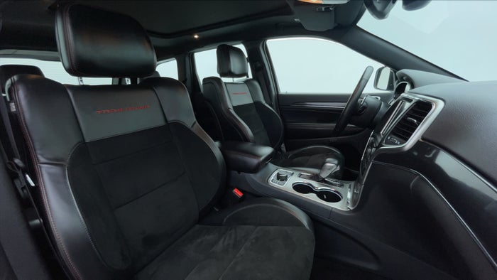 JEEP GRAND CHEROKEE-Right Side Front Door Cabin View
