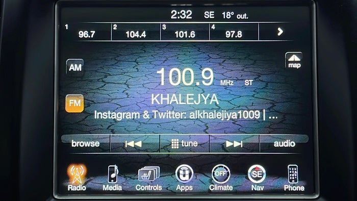 JEEP GRAND CHEROKEE-Infotainment System