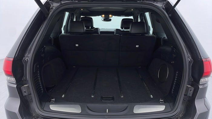 JEEP GRAND CHEROKEE-Boot Inside View