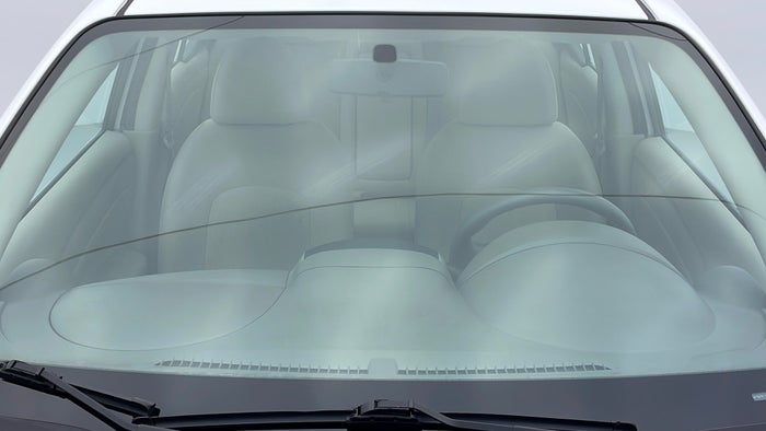 NISSAN SUNNY-Windshield Front Scratch