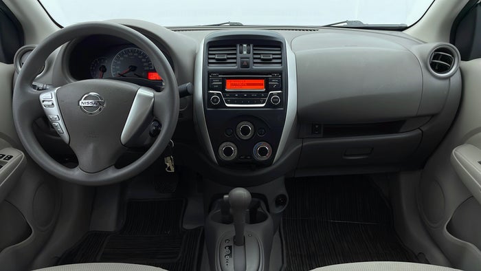 NISSAN SUNNY-Dashboard View