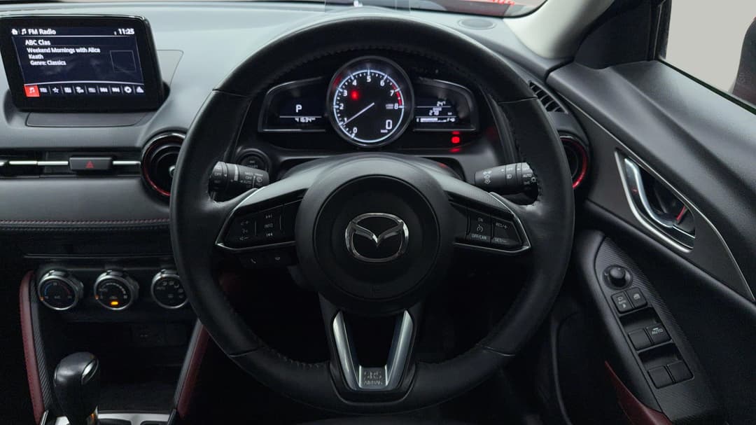 2017 Mazda CX-3 S Touring (AWD), Automatic, 41634 km, Steering Wheel Close-up