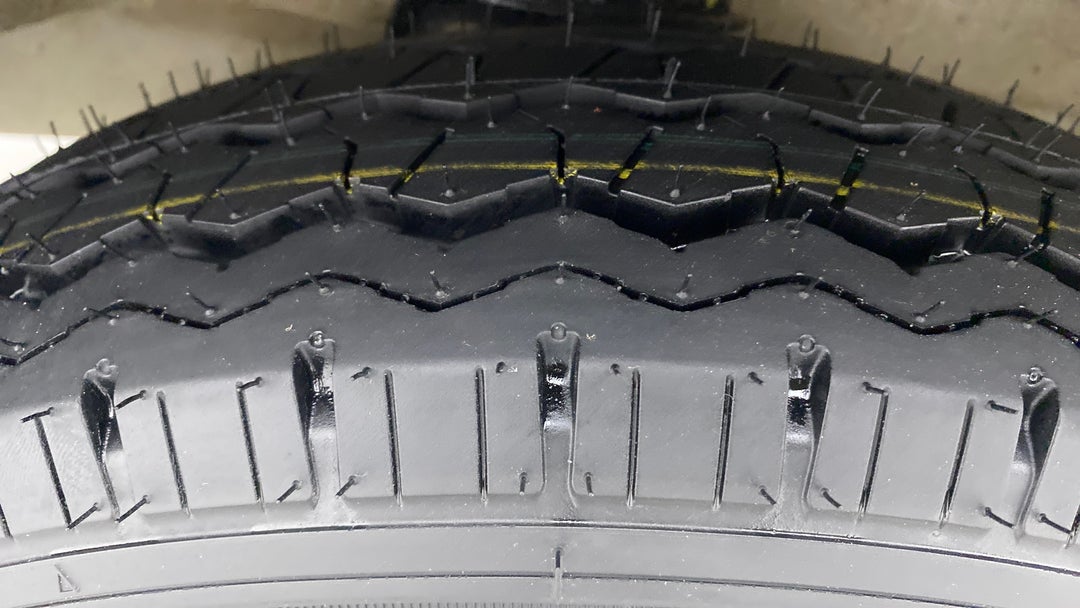Left Front Tyre Tread
