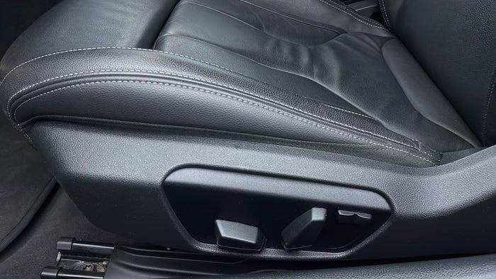 BMW Z4-Driver Side Adjustment Panel