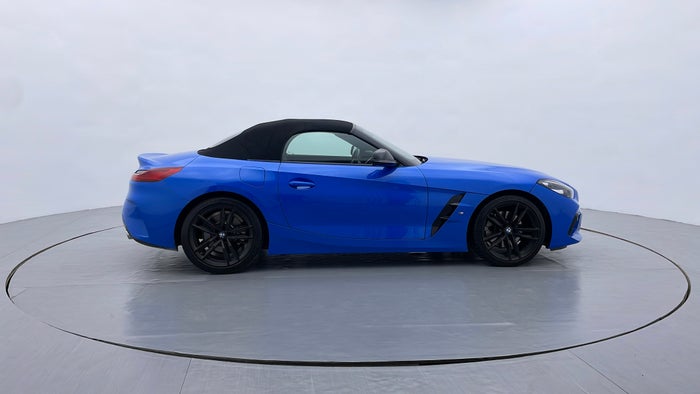BMW Z4-Right Side View