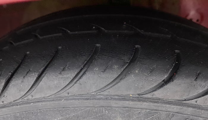 2017 Hyundai Eon ERA PLUS, Petrol, Manual, 44,227 km, Right Front Tyre Tread