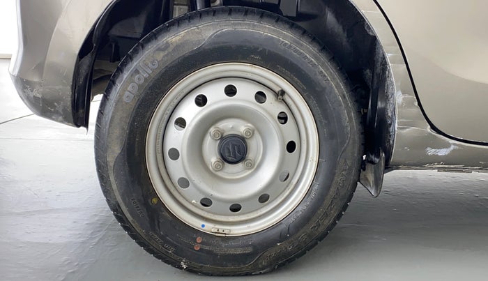 2019 Maruti Swift LXI D, Petrol, Manual, 31,846 km, Right Rear Wheel