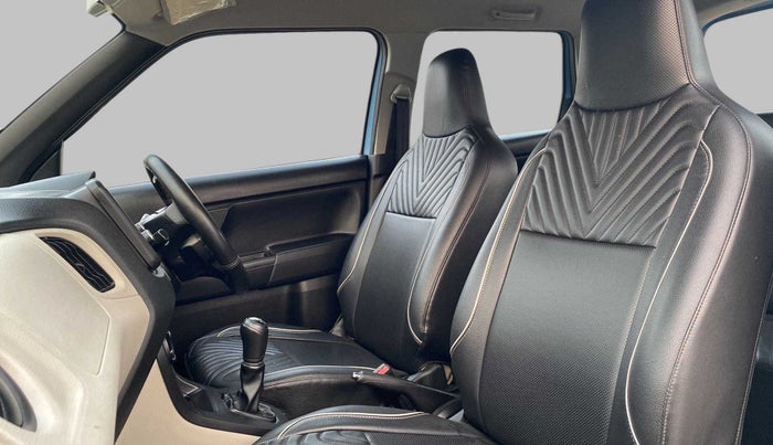2019 Maruti New Wagon-R VXI 1.2L, Petrol, Manual, 17,645 km, Right Side Front Door Cabin
