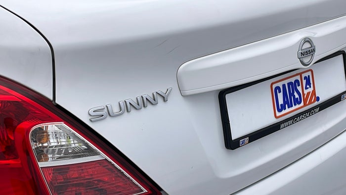 NISSAN SUNNY-Door Exterior Boot Door Scratch
