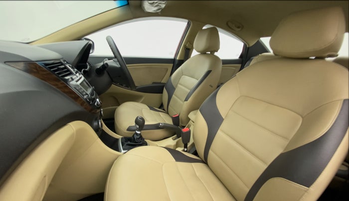 2014 Hyundai Verna FLUIDIC 1.4 VTVT CX, Petrol, Manual, 41,696 km, Right Side Front Door Cabin