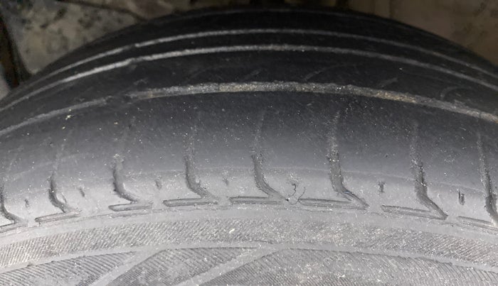 2015 Honda City VX MT PETROL, Petrol, Manual, 85,756 km, Left Front Tyre Tread