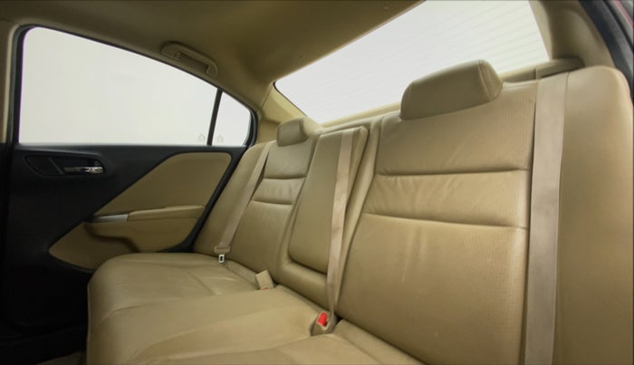 2015 Honda City VX MT PETROL, Petrol, Manual, 85,756 km, Right Side Rear Door Cabin