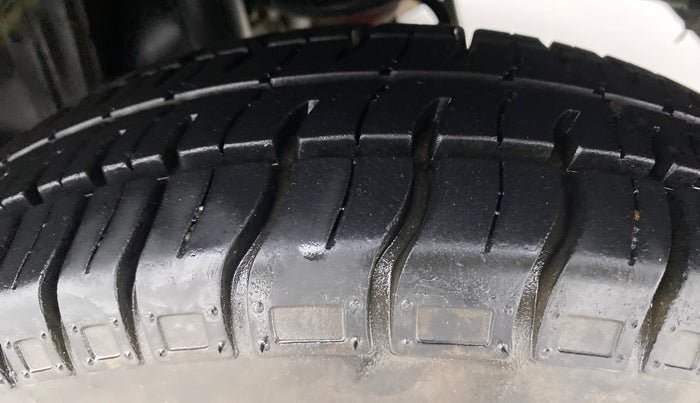 2018 Maruti Alto 800 LXI, Petrol, Manual, 8,423 km, Left Rear Tyre Tread