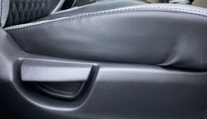 2021 Hyundai NEW SANTRO SPORTZ MT, Petrol, Manual, 9,569 km, Driver Side Adjustment Panel