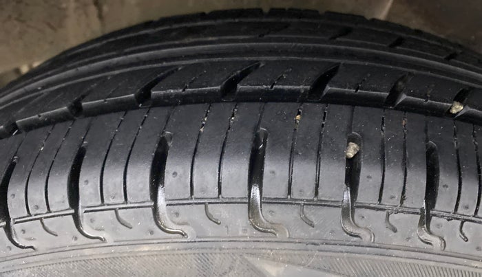 2017 Datsun Redi Go T (O), Petrol, Manual, 23,574 km, Left Rear Tyre Tread