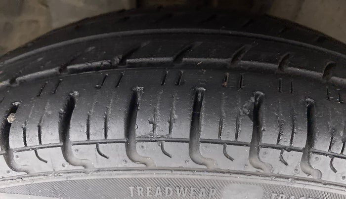 2017 Datsun Redi Go T (O), Petrol, Manual, 23,574 km, Right Front Tyre Tread