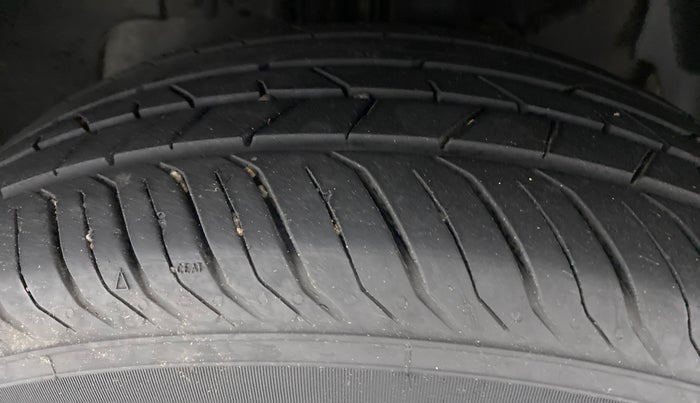 2018 Tata NEXON XE, Petrol, Manual, 31,014 km, Left Front Tyre Tread