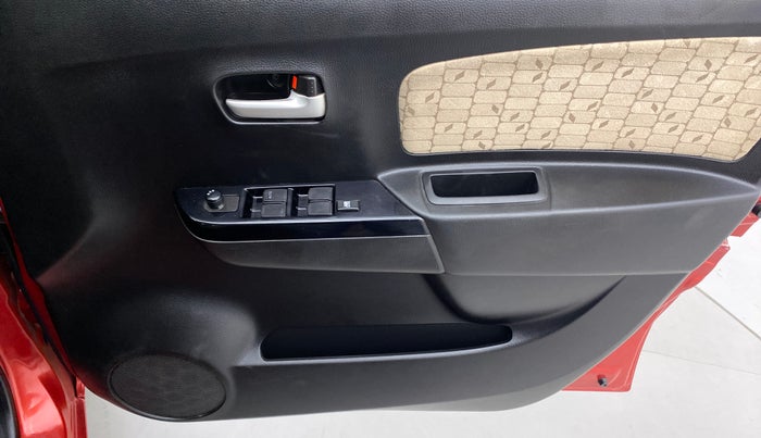 2018 Maruti Wagon R 1.0 VXI (O) AMT, Petrol, Automatic, 19,314 km, Driver Side Door Panels Control