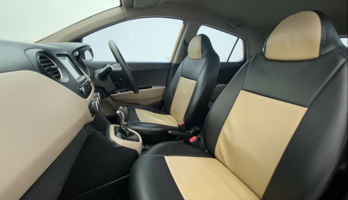 2017 Hyundai Grand i10 SPORTZ (O) 1.2 AT VTVT, Petrol, Automatic, 38,616 km, Right Side Front Door Cabin