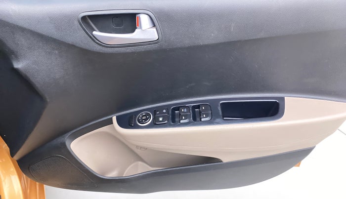 2017 Hyundai Grand i10 SPORTZ (O) 1.2 AT VTVT, Petrol, Automatic, 38,616 km, Driver Side Door Panels Control