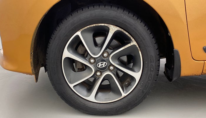 2017 Hyundai Grand i10 SPORTZ (O) 1.2 AT VTVT, Petrol, Automatic, 38,616 km, Left Front Wheel