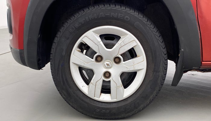 2015 Renault Kwid RXT, Petrol, Manual, 32,853 km, Left Front Wheel