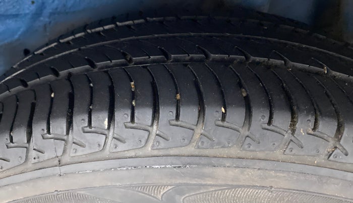 2015 Maruti Celerio VXI, Petrol, Manual, 38,562 km, Left Rear Tyre Tread