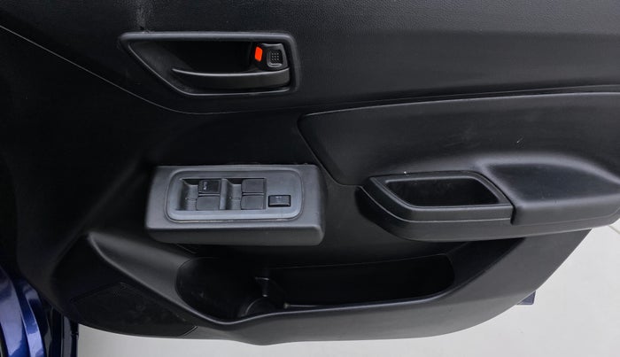 2021 Maruti Swift LXI, Petrol, Manual, 60,539 km, Driver Side Door Panels Control