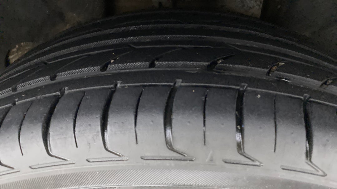 Left Rear Tyre Tread