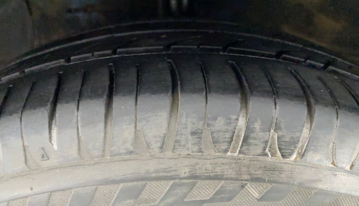 2014 Hyundai Xcent S 1.2, Petrol, Manual, 81,446 km, Left Front Tyre Tread