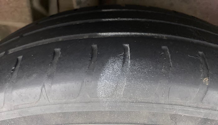2018 Maruti Dzire VDI, Diesel, Manual, 69,613 km, Right Rear Tyre Tread