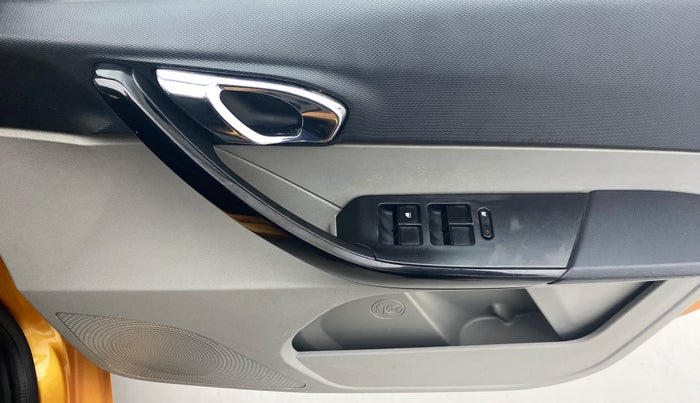 2018 Tata Tiago XZ 1.2 REVOTRON, Petrol, Manual, 50,329 km, Driver Side Door Panels Control