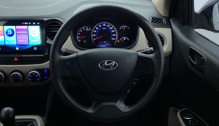 2017 Hyundai Grand i10 magna 1.2 crdi, Diesel, Manual, 95,620 km, Steering Wheel Close Up