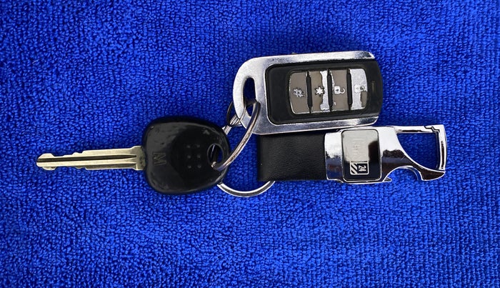 2015 Hyundai Eon ERA PLUS, Petrol, Manual, 26,020 km, Key Close Up