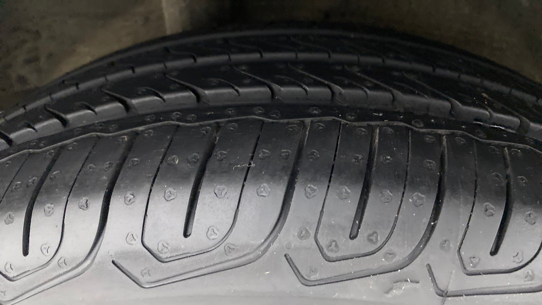 Right Rear Tyre Tread