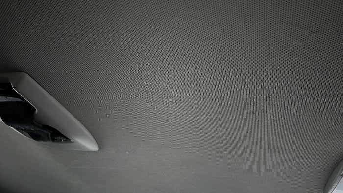 TOYOTA RUSH-Ceiling Scratch