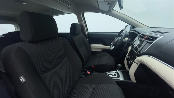 TOYOTA RUSH-Right Side Front Door Cabin View