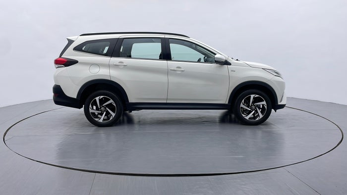 TOYOTA RUSH-Right Side View