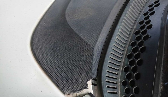 2019 Tata Tiago XM 1.2 REVOTRON, Petrol, Manual, 61,488 km, Bonnet (hood) - Cowl vent panel has minor damage