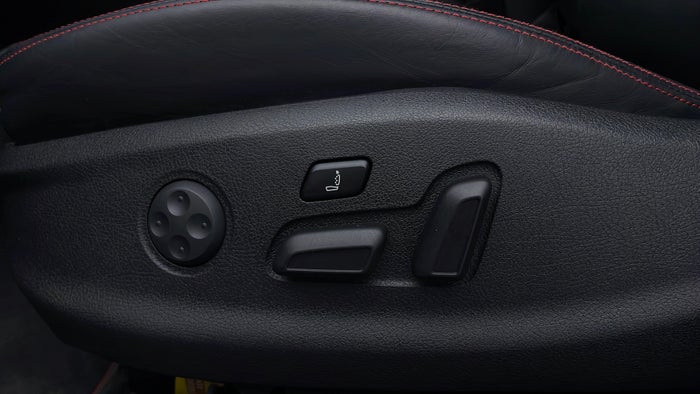 AUDI S3-Driver Side Adjustment Panel